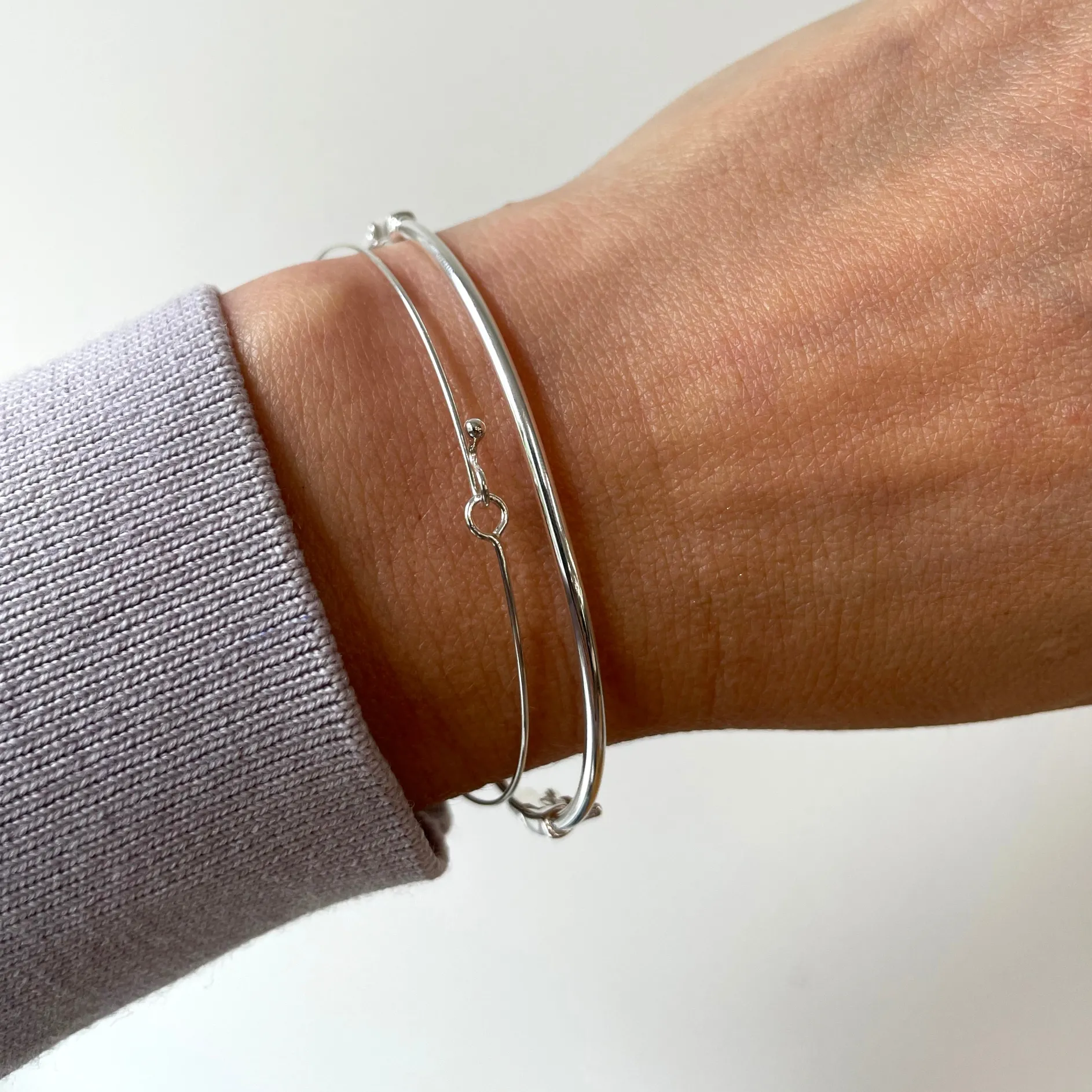 B2B Armband hinge