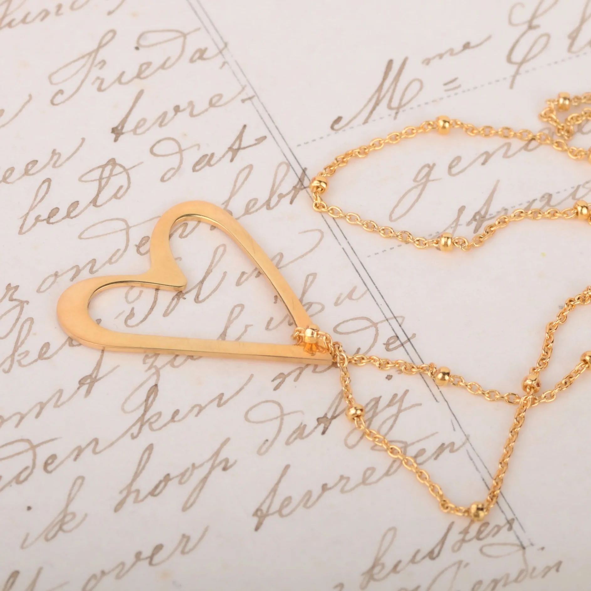 B2B Ketting love story
