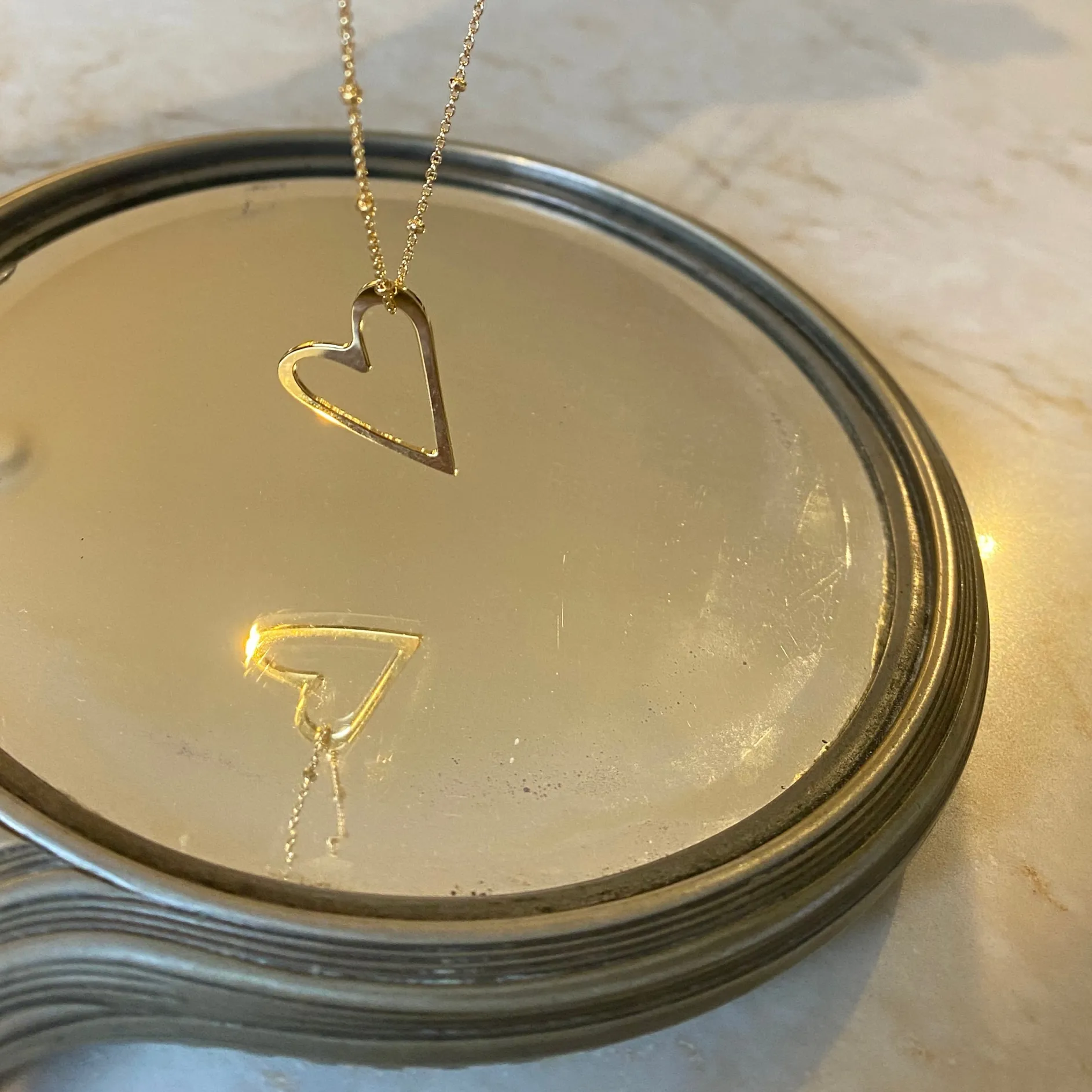 B2B Ketting love story