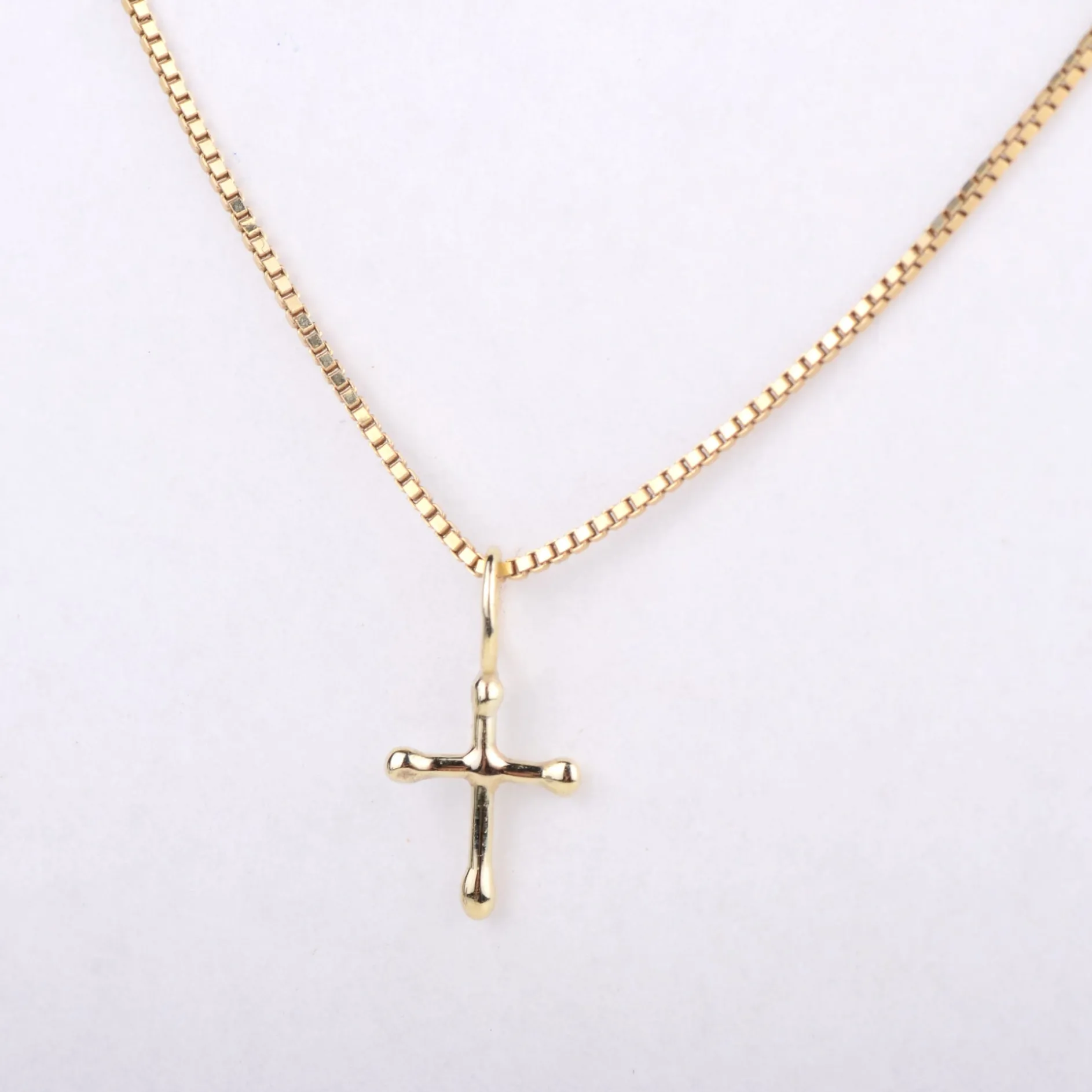 Hanger 14k believe