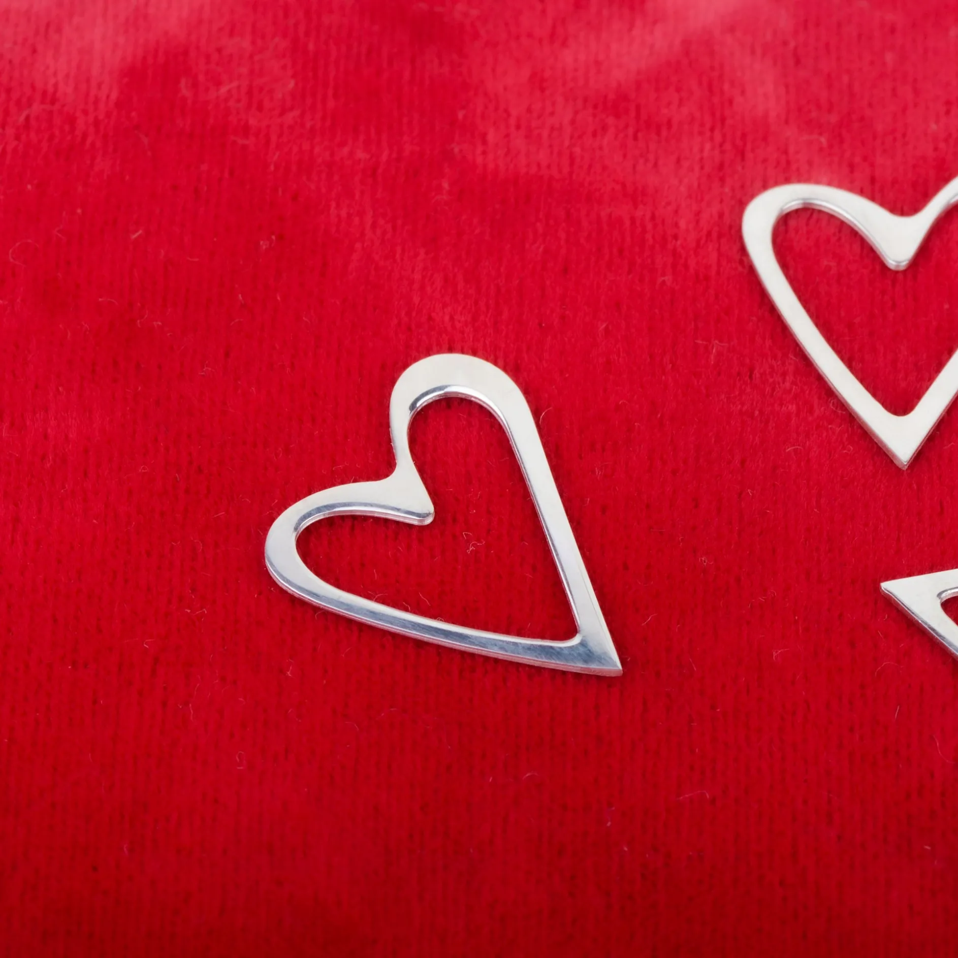 Hanger love stories