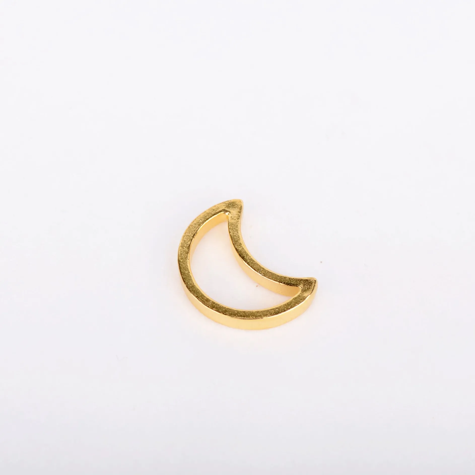 Hanger moon