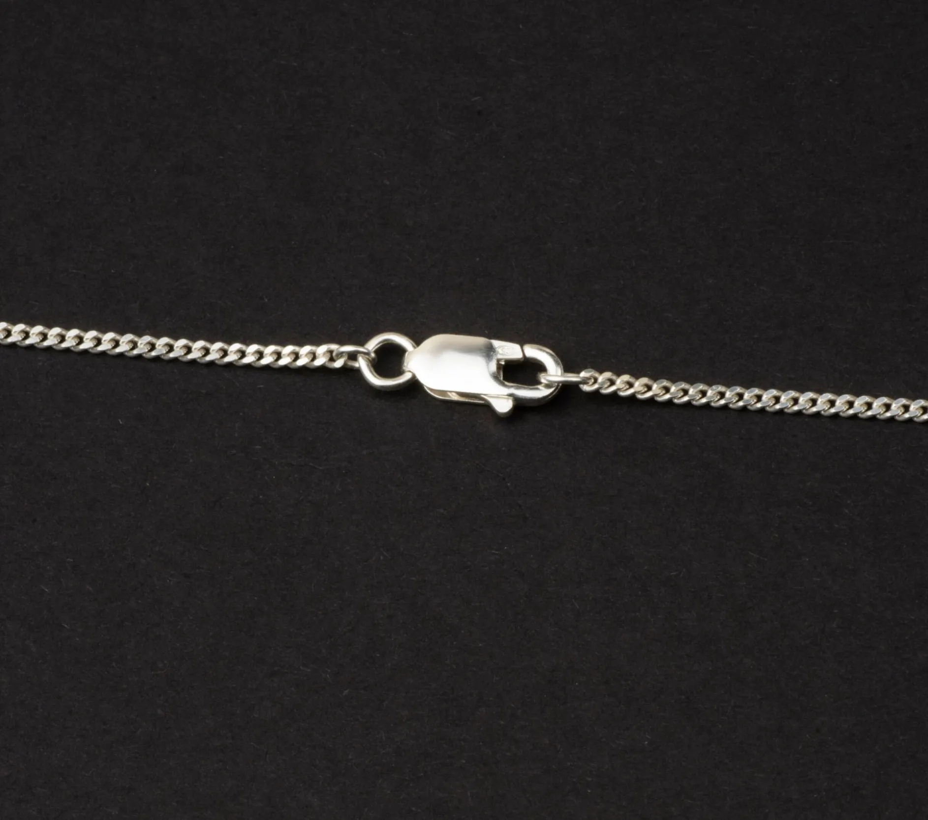 Ketting square stone
