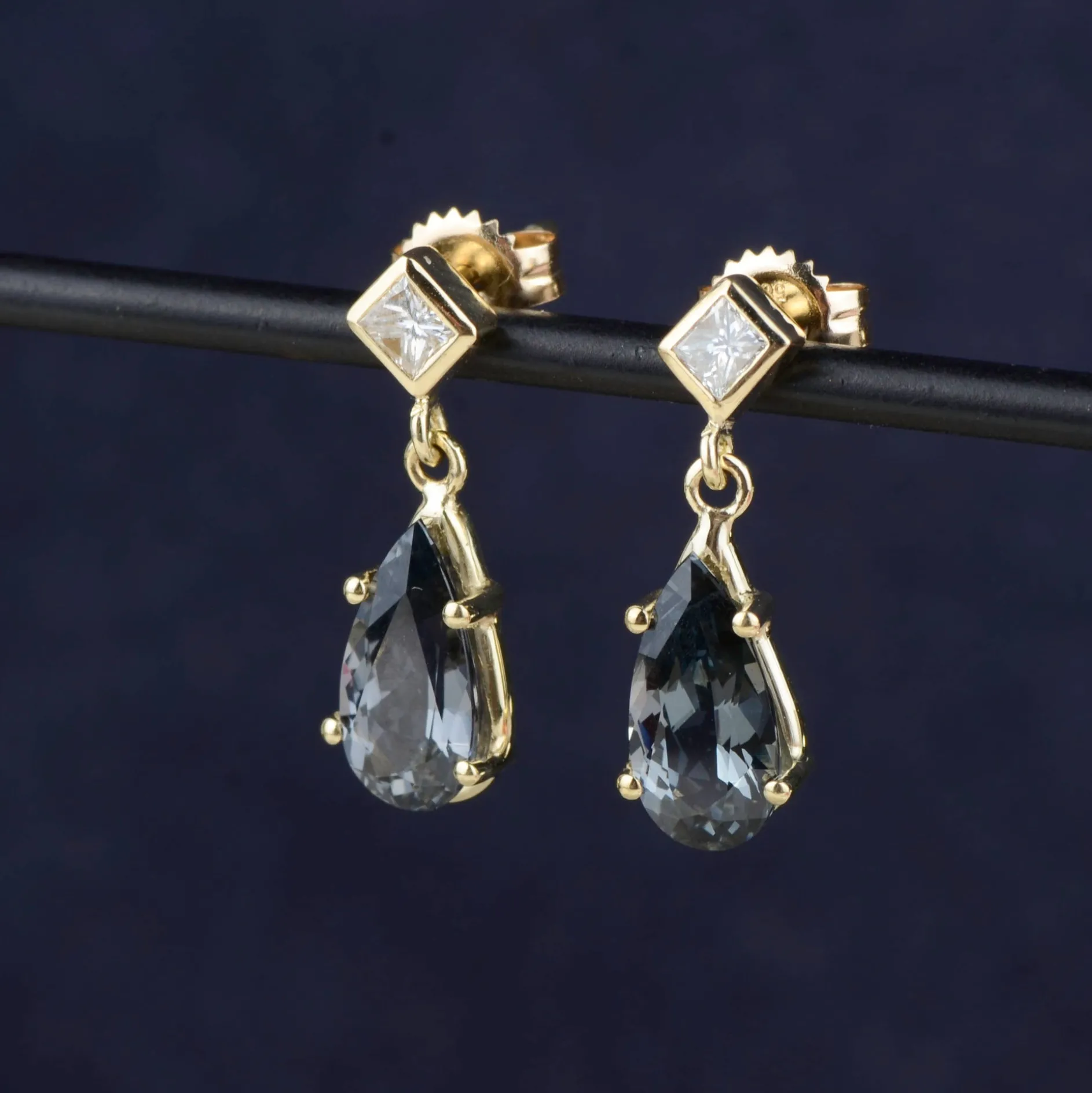 Oorbellen 14k dark beauty